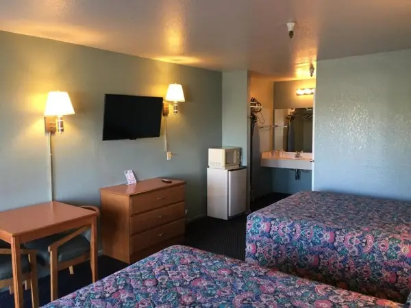 Applegate Inn 5