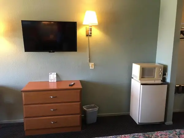 Applegate Inn 7