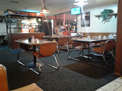Restaurant near Applegate Inn